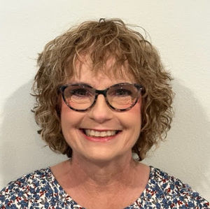 Meet your Posher, Cynthia